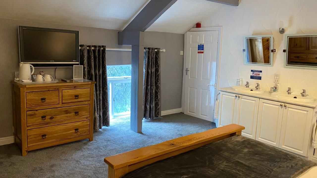 Bridge Farm Hotel Leeds  Extérieur photo