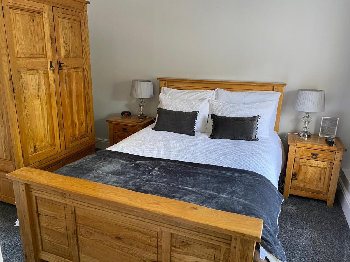 Bridge Farm Hotel Leeds  Extérieur photo