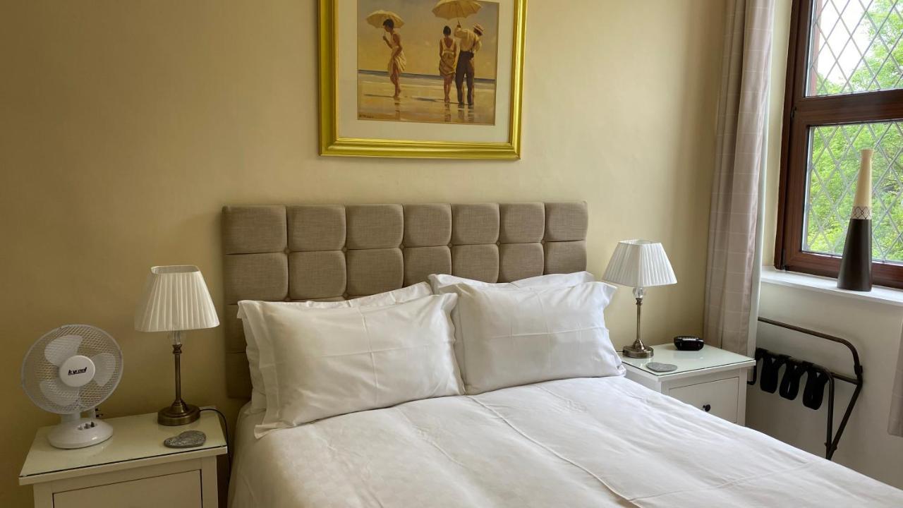 Bridge Farm Hotel Leeds  Extérieur photo