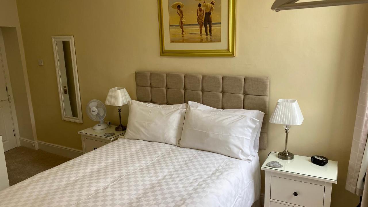 Bridge Farm Hotel Leeds  Extérieur photo