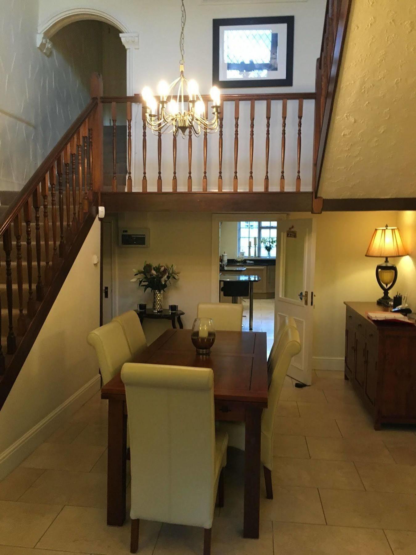 Bridge Farm Hotel Leeds  Extérieur photo