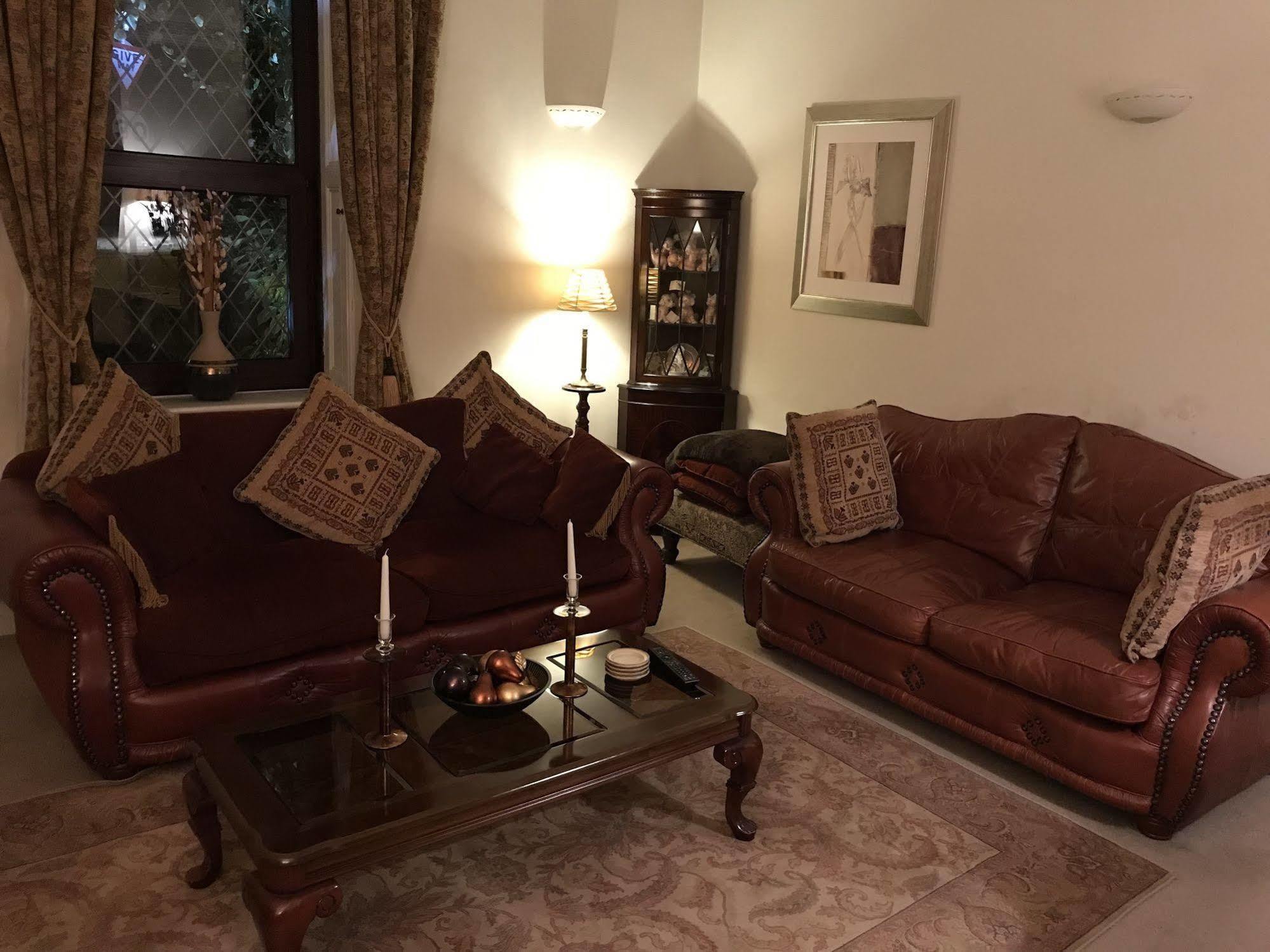 Bridge Farm Hotel Leeds  Extérieur photo