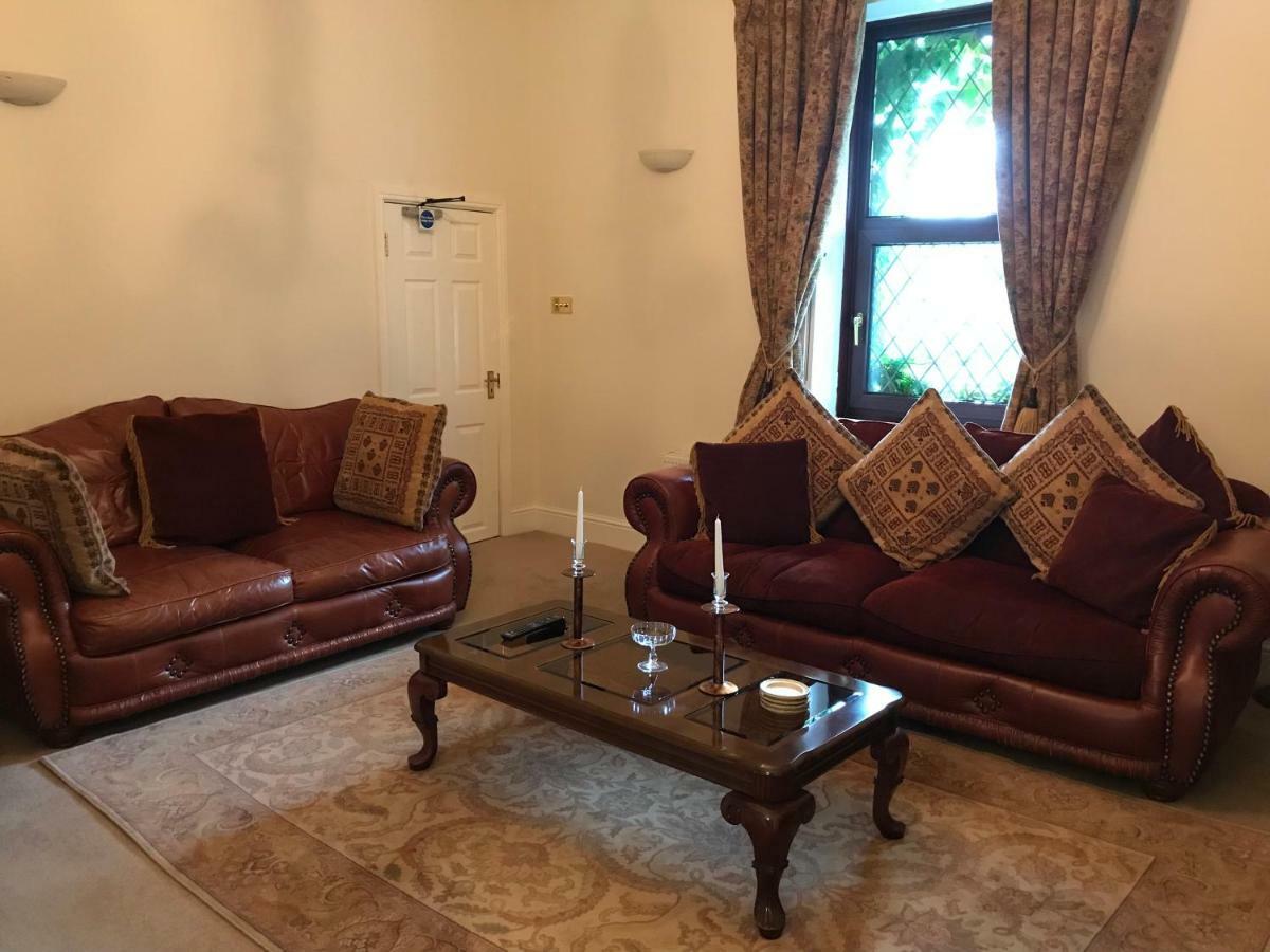 Bridge Farm Hotel Leeds  Extérieur photo