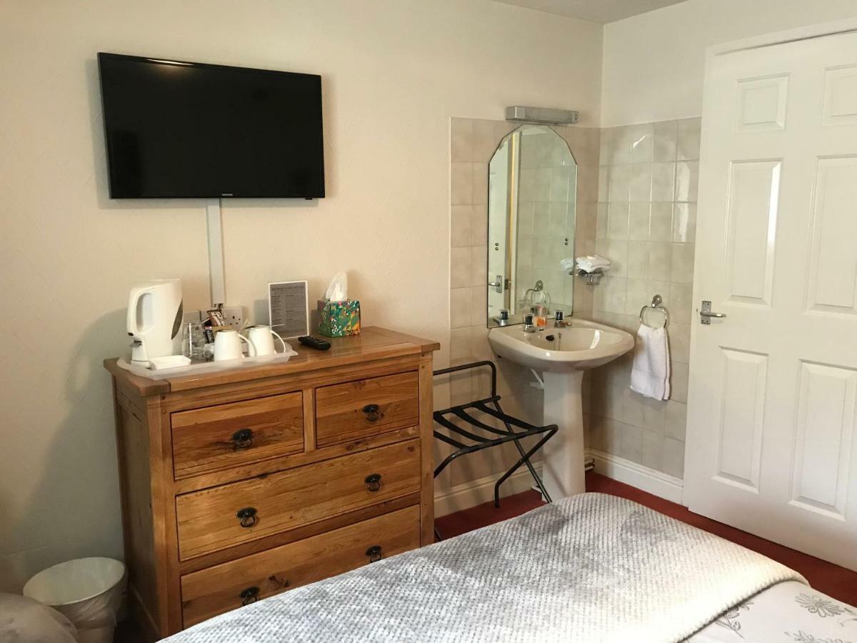 Bridge Farm Hotel Leeds  Extérieur photo